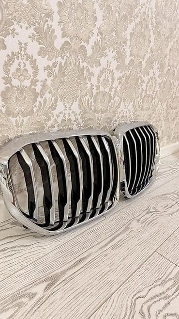 житкий хром: Решетка радиатора BMW 2021 г., Новый, Оригинал — 2