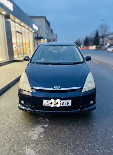 срочно продам авто в связи с переездом: Toyota WISH: 2003 г., 1.8 л, Автомат, Бензин, Универсал — 3