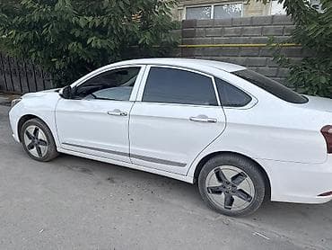 sonata 2025: BYD E2: 2023 г., 0.1 л, Автомат, Электромобиль, Хэтчбэк — 3
