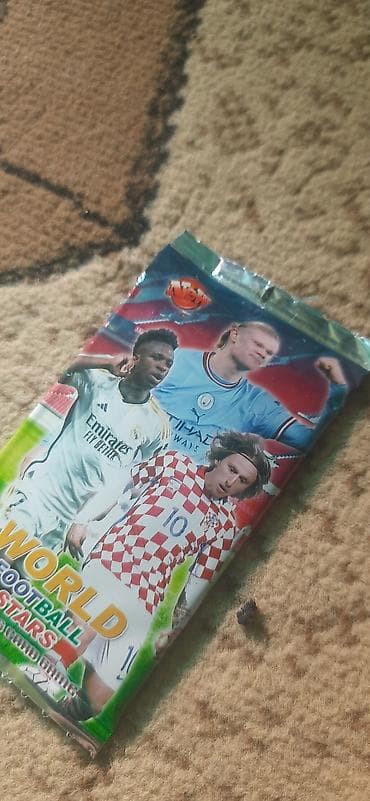 спорт лайн: Пакетик коллекционных карточек World Football Stars – Trading Card — 1
