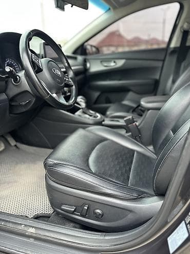 Транспорт: Kia K3: 2020 г., 1.6 л, Вариатор, Бензин, Седан — 9