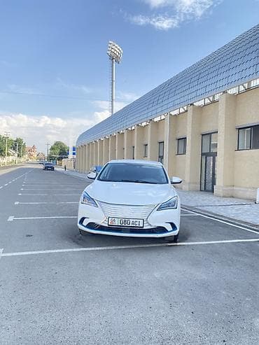 wuling mini ev: Changan Eado: 2019 г., 0.1 л, Робот, Электромобиль, Седан — 4