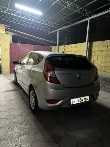 продаю в связи с переездом: Hyundai Accent: 2011 г., 1.4 л, Автомат, Бензиновая, Хэтчбэк — 9