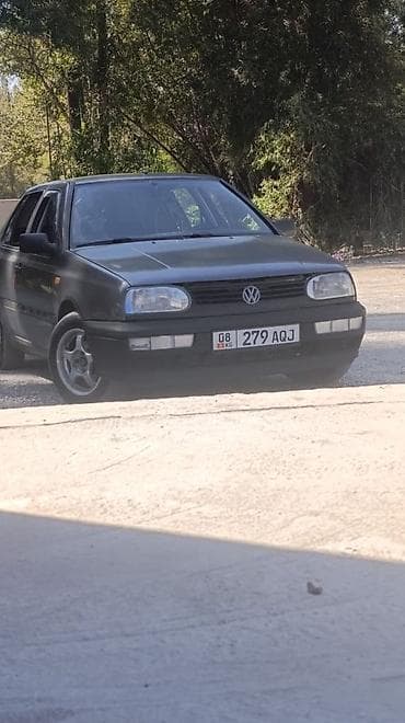 Volkswagen Vento: 1993 г., 1.8 л, Механика, Бензин, Седан