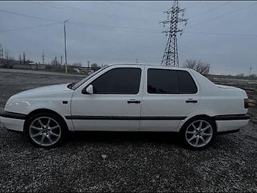 transporter multivan: Volkswagen Vento: 1994 г., 2 л, Ручные, Бензин, Седан — 3