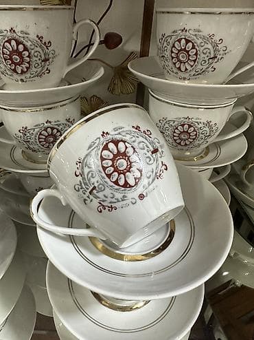 third edition solution: Чайный сервиз на 10 персон с красивым узором. Красное клеймо — 8