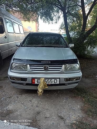 Volkswagen Vento: 1992 г., 1.8 л, Механика, Бензин, Седан — 3