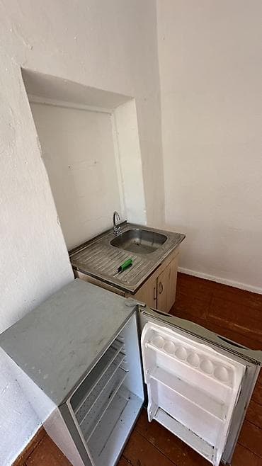 продаю гостинку: Комната с небольшим кухонным уголком - Отдельная светлая комната с — 3