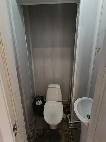 работа для парикмахера: 2 комнаты, 58 м², 106 серия, 1 этаж, Старый ремонт — 5