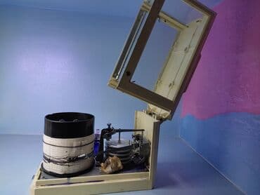 продается баян: Барограф самописец
Рабочий!
СССР — 8