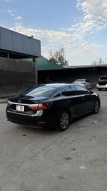 прикурит машина: Lexus ES: 2016 г., 2.5 л, Автомат, Гибрид, Седан — 5