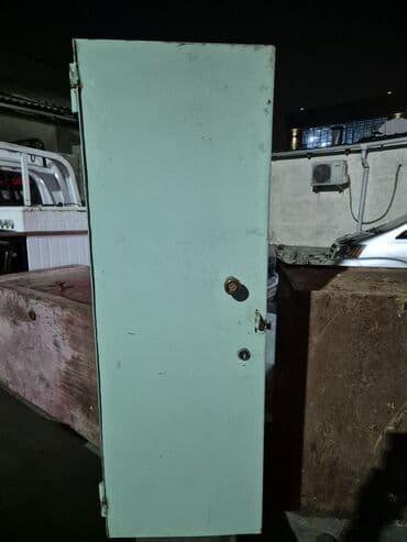 школьные шкафчики купить: Металлический сейф для хранения охотничьего оружия и аксессуаров. - — 2