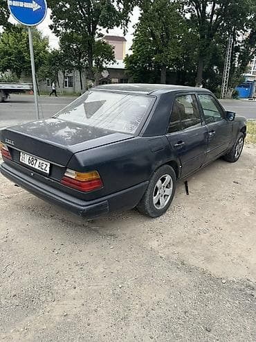 козырек 124: Mercedes-Benz W124: 1989 г., 2 л, Механика, Бензин, Седан — 2