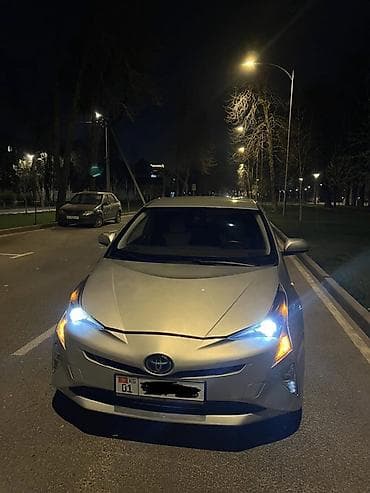 акрапович цена: Toyota Prius: 2017 г., Гибрид, Хэтчбэк — 1