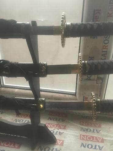 капитан часы: Декоративный набор японских мечей (дайсё) из 3 предметов с подставкой — 1