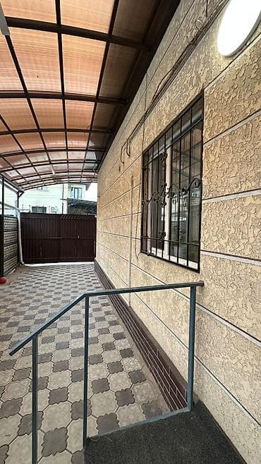 Продаётся дом с земельным участком в районе Пишпека • Площадь дома — — 3