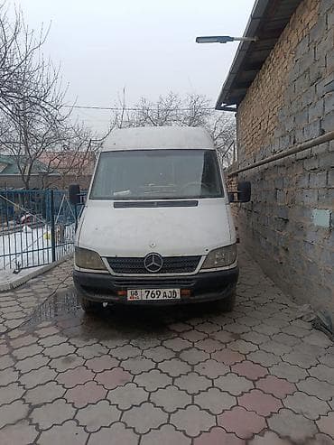 b class: Mercedes-Benz Спринтер: 2004 г., 2.2 л, Механика, Бензин, Фургон — 1