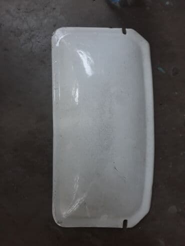 продаю бу унитаз: Крышка от бачка унитаза целая, без сколов. 22 х 42 см — 1