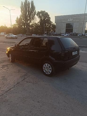 рейка гольф: Volkswagen Golf: 1994 г., Хэтчбэк — 6