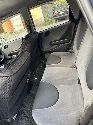 Продажа авто: Honda Fit: 2002 г., 1.3 л, Вариатор, Бензин, Хэтчбэк — 8