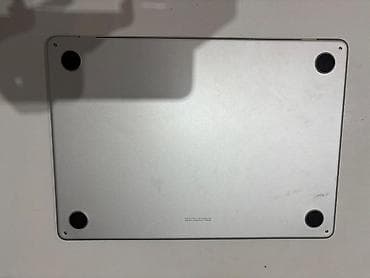 i7 12: Apple MacBook Air 13" Характеристики и особенности: - Цвет: Silver — 3