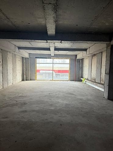 Коммерческая недвижимость: Юнусалиева\Суванбердиева Сдается коммерческое помещение — 1