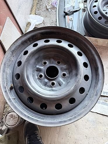 r17 8j: Железные Диски R 16 Toyota, Комплект, отверстий - 5, Б/у — 1