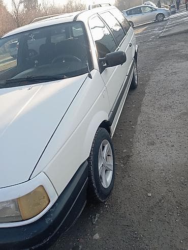 volkswagen 2019: Volkswagen Passat Variant: 1989 г., 1.8 л, Ручные, Бензин, Универсал — 4