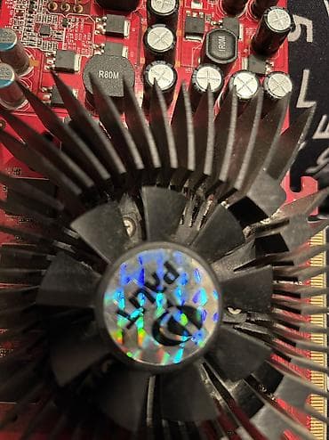 am 3: Компьютерные аксессуары, шнурки. Цена договорная — 6