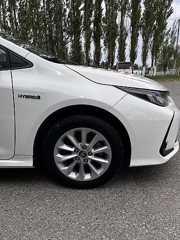 аудио техника: Toyota Corolla: 2020 г., 1.8 л, Вариатор, Гибрид, Седан — 6