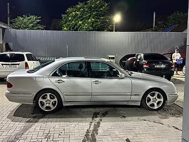 Mercedes-Benz E-Class: 2001 г., 4.3 л, Автомат, Газ, Седан — 2