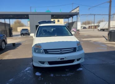 авто обмен на дом: Honda Stream: 2001 г., 2 л, Автомат, Газ, Вэн/Минивэн — 1