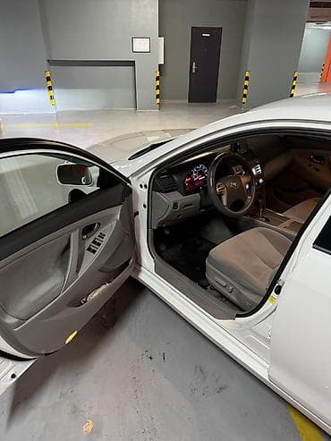 2011: Toyota Camry: 2011 г., 2.5 л, Бензин, Седан — 10