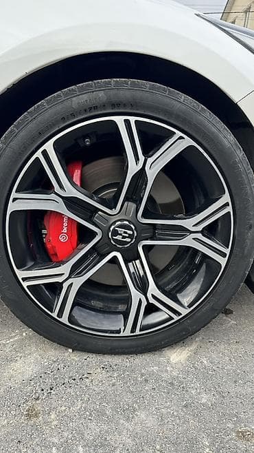 наклейки на авто: Kia Stinger: 2018 г., Бензин, Фастбек — 10