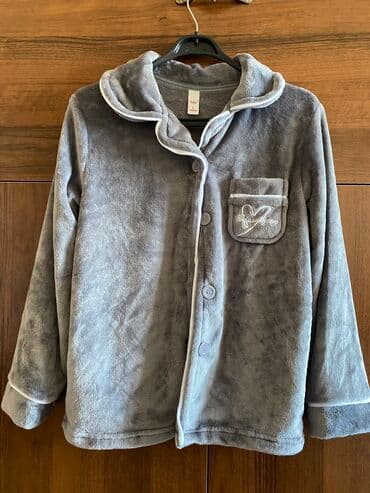 белая ночная сорочка: Новая теплая и мягкая пижама шикарного качества. Размер L, подойдет на — 2