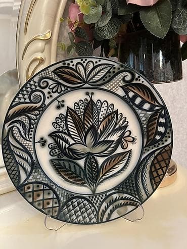 декоративные плиты: Продаю: настенная тарелка Цветок ЛФЗ Автор Городецкий В.М. 70 годы — 1