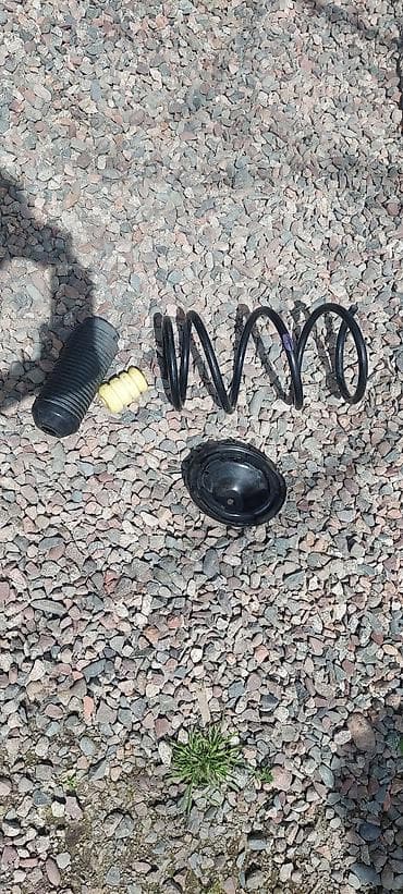 Автокосметика: Продаю пружину на субару аутбэк 2017 год . б/у ! С переднего правого — 3