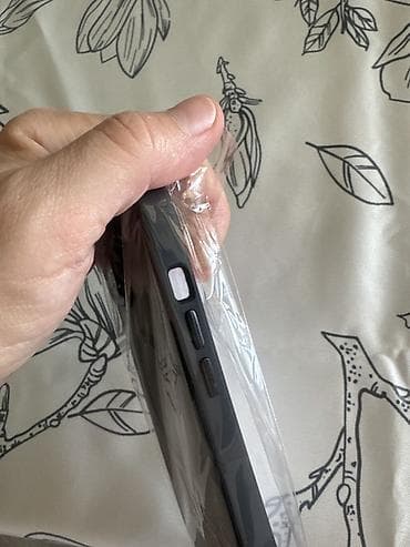 iphone 13mini: Продаю Новый! Чехол для iPhone 14 Заказывала для себя. Ошиблась в — 2