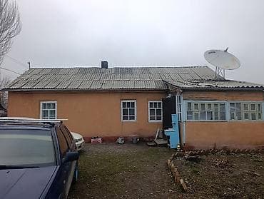 дома в пишпеке: Продаётся одноэтажный частный дом с участком и воротами. участок 7 — 8