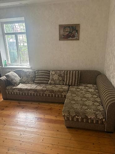 Угловые диваны: Угловой диван, C подушками — 1