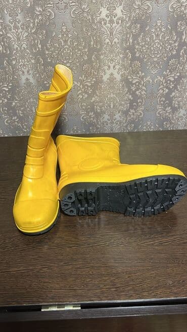 купить рабочие сапоги с утеплителем: Желтые защитные резиновые сапоги - Материал: прочный — 1