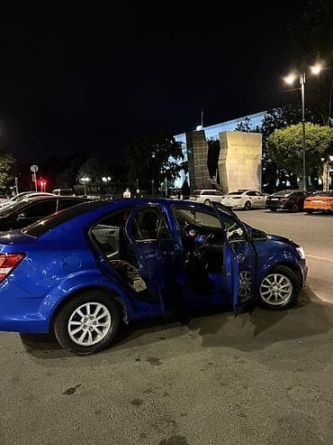 шевроле aveo: Chevrolet Aveo: 2017 г., 1.4 л, Автомат, Бензин, Седан — 4