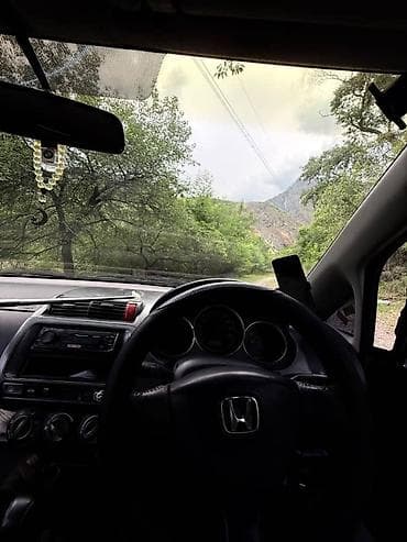 Honda Fit: 2002 г., 1.3 л, Автомат, Бензин, Хэтчбэк — 3
