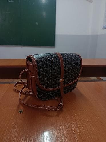 pull bear: Классическая сумка, Материал: Искусственная кожа, Жёсткая конструкция, Мужские, Новый — 1
