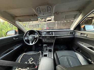 275 75 16: Kia K5: 2018 г., 2 л, Автомат, Газ, Седан — 2