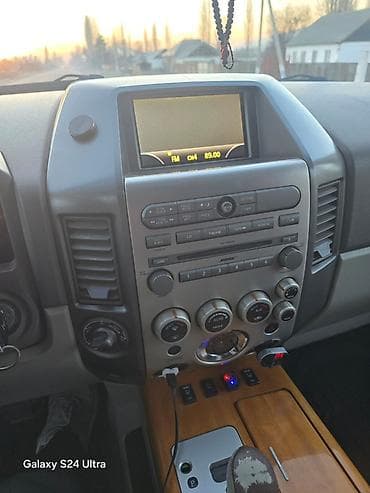 бампер surf: Infiniti QX56: 2006 г., 5.6 л, Автомат, Газ, Внедорожник — 3