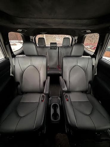 prius v: Toyota Grand Highlander: 2024 г., Кроссовер — 7