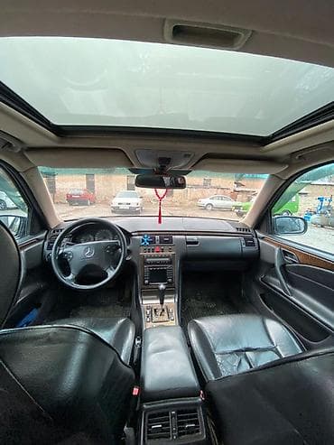 деловое авто: Mercedes-Benz E-Class: 2000 г., Седан — 10