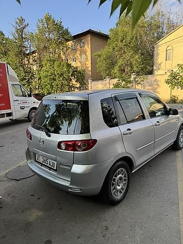 volkswagen arteon: Mazda Verisa: 2003 г., Автомат, Бензин, Хэтчбэк — 4