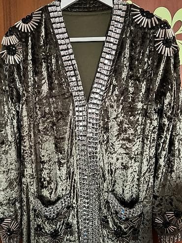 накидки женские: Продаю накидку (кафтан)размер м, l
Бархат
Качество люкс — 5